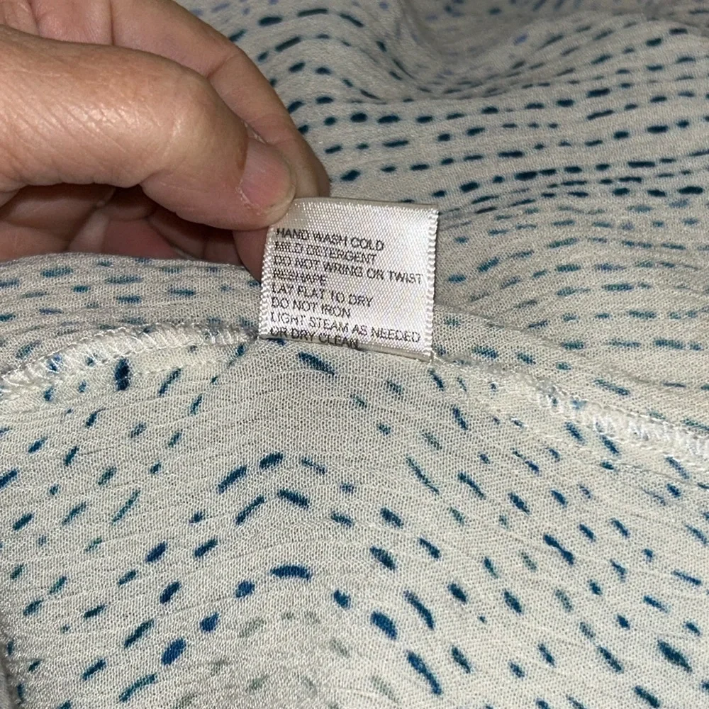 Lovestitch printed top L white blue rayon - Picture 9 of 9